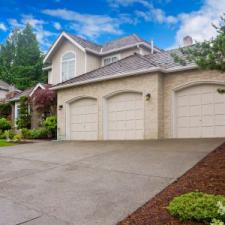 Three Signs That Your Driveway Needs A Pressure Washing Service Thumbnail